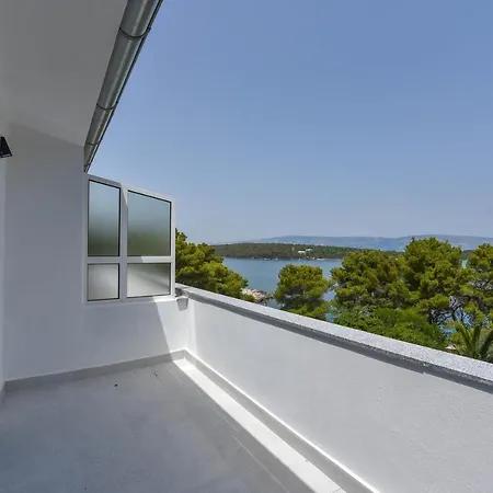 By The Sea Jelsa, Hvar - 4621 Apartament *